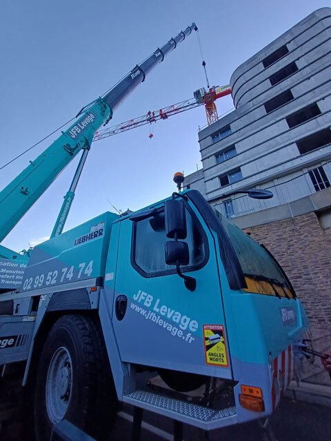 contraintes-lignes-electriques-et-reseaux-aerien-levage-milieu-urbain