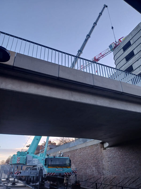 levage-grue-mobile-MK88-centre-ville-rennes