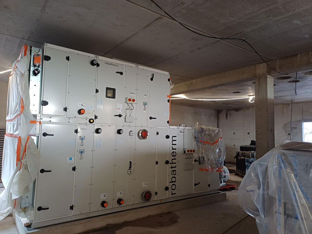 manutention-industrielle-armoire-climatisation-rennes-jfb-levage