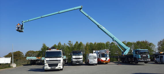 nacelle-sur-camion-porteur-65m-2