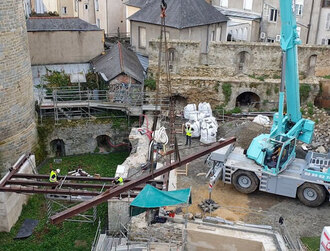 levage_grue_liebherr_40t_pose_pont_levis_portes_mordelaise_rennes_accueil